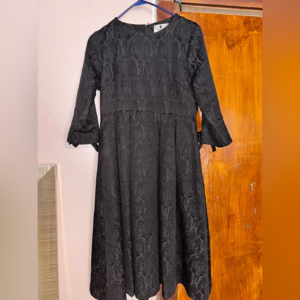 Dainty jewels Black midi  dress